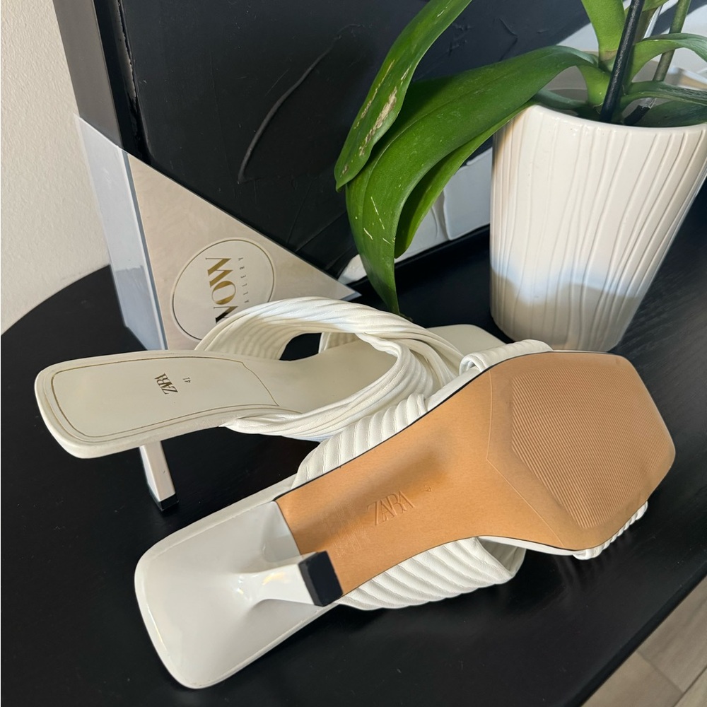 Zara pleated strap heeled sandals - Picture 8 of 8